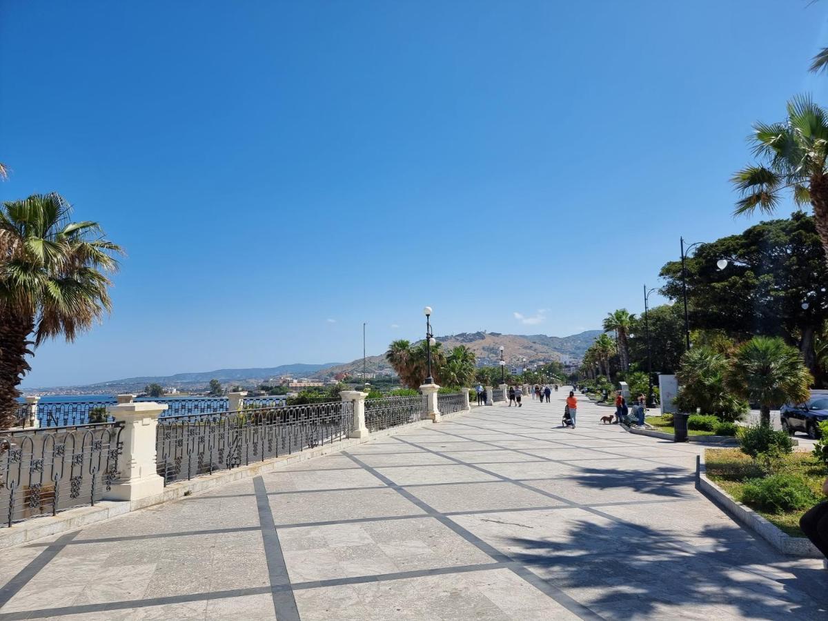 Апартаменты Loft Magna Grecia Reggio Calabria Centro Storico A 3 Minuti A Piedi Dal Mare Экстерьер фото