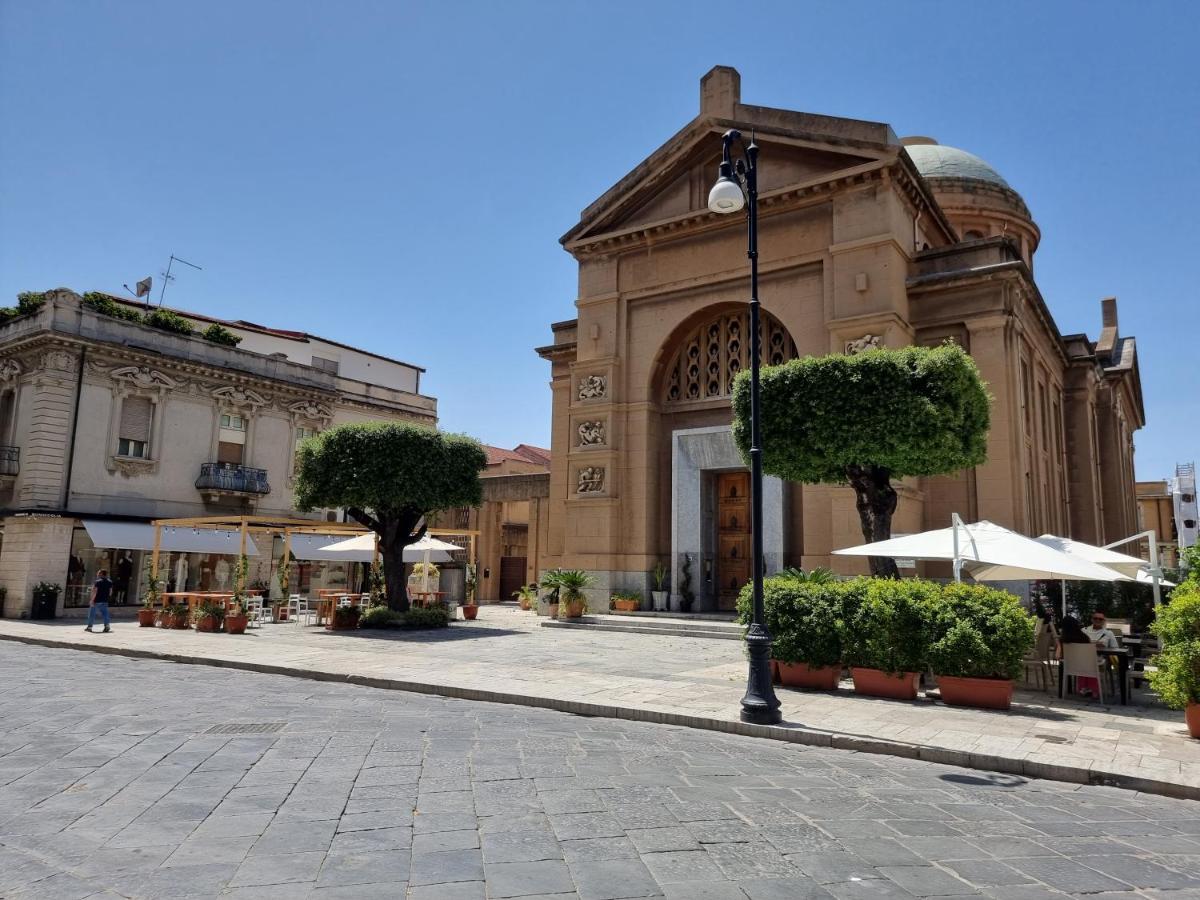 Апартаменты Loft Magna Grecia Reggio Calabria Centro Storico A 3 Minuti A Piedi Dal Mare Экстерьер фото