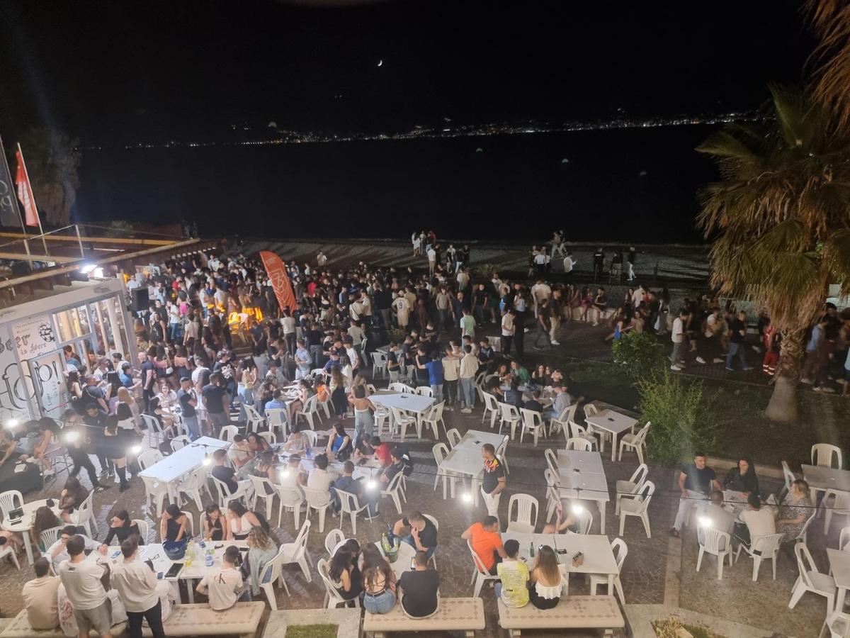 Апартаменты Loft Magna Grecia Reggio Calabria Centro Storico A 3 Minuti A Piedi Dal Mare Экстерьер фото