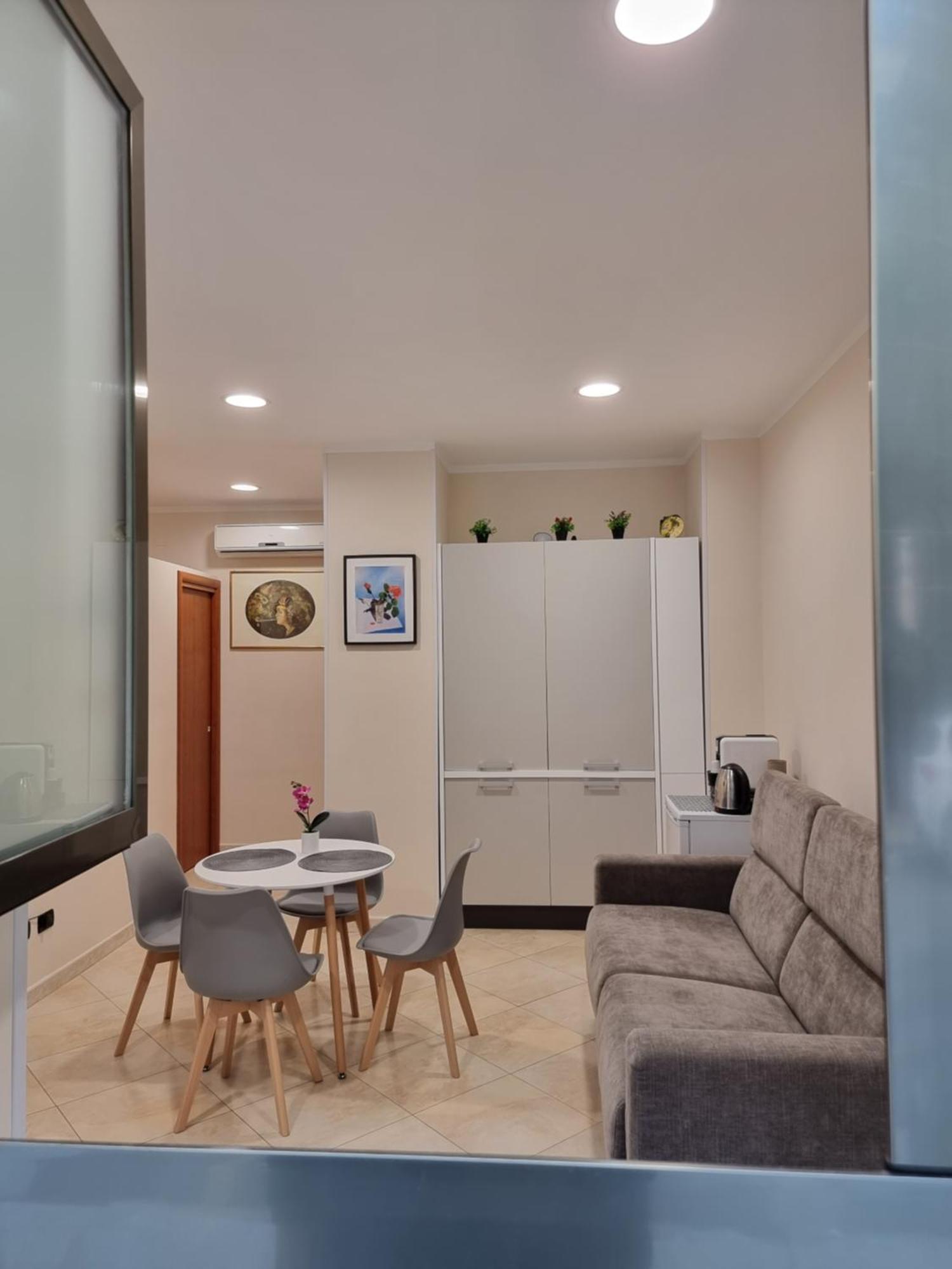 Апартаменты Loft Magna Grecia Reggio Calabria Centro Storico A 3 Minuti A Piedi Dal Mare Экстерьер фото