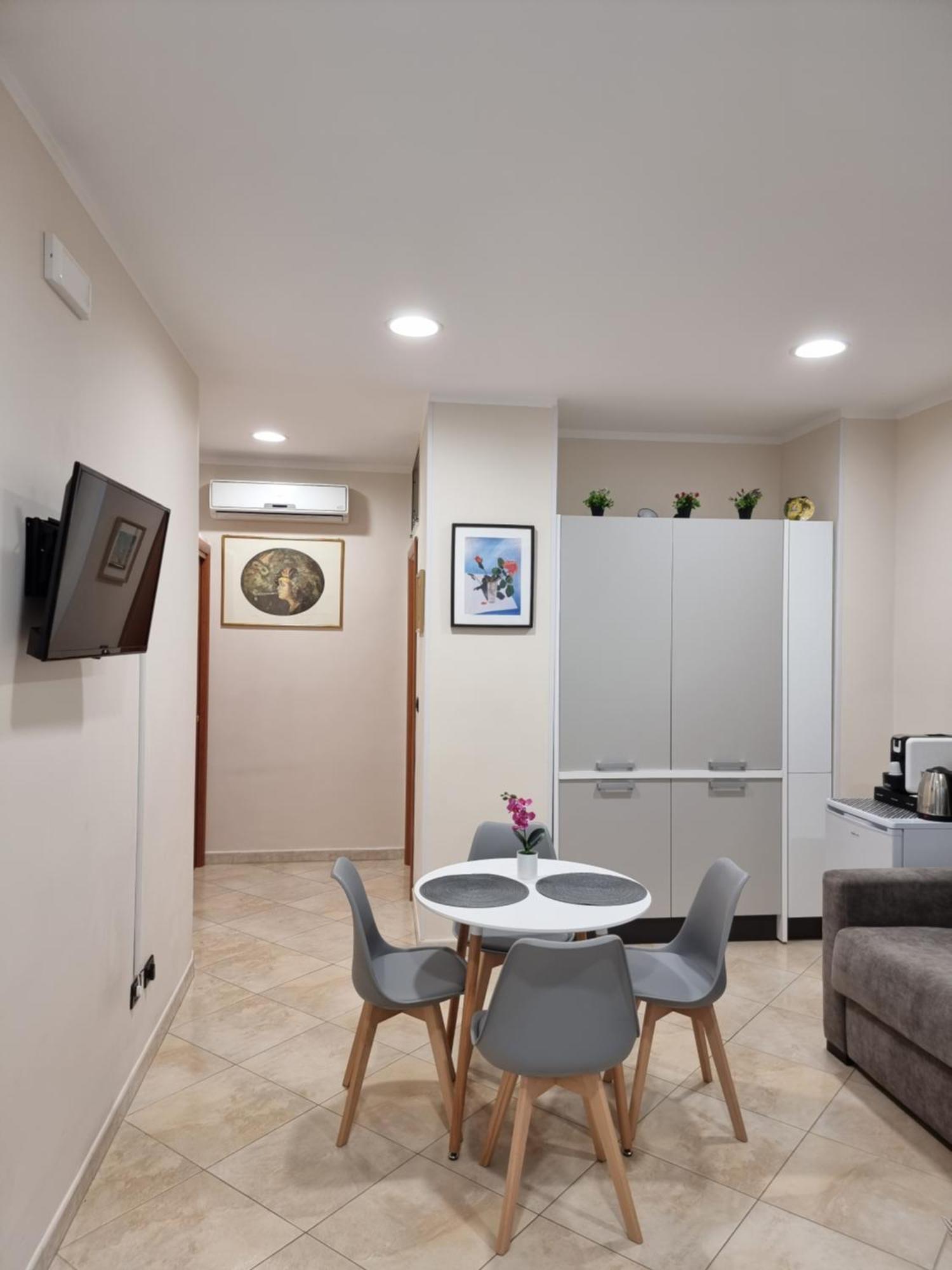 Апартаменты Loft Magna Grecia Reggio Calabria Centro Storico A 3 Minuti A Piedi Dal Mare Экстерьер фото