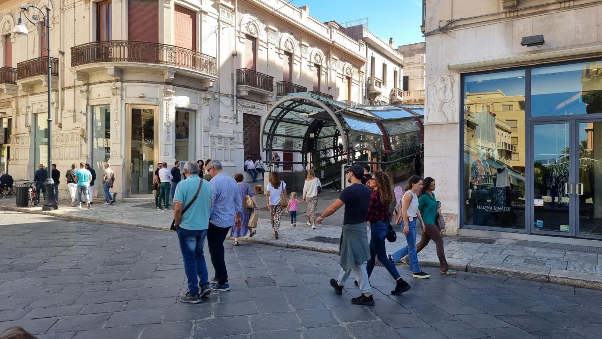 Апартаменты Loft Magna Grecia Reggio Calabria Centro Storico A 3 Minuti A Piedi Dal Mare Экстерьер фото